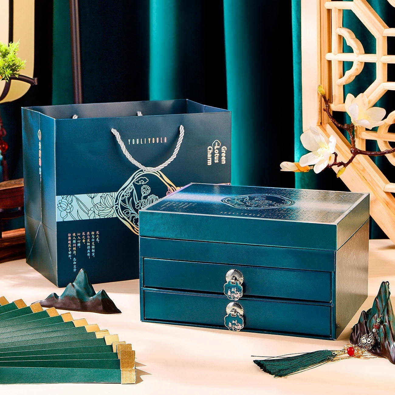 Ensemble de maquillage et de soins de la peau Green Lotus Beauty, 18 pièces
