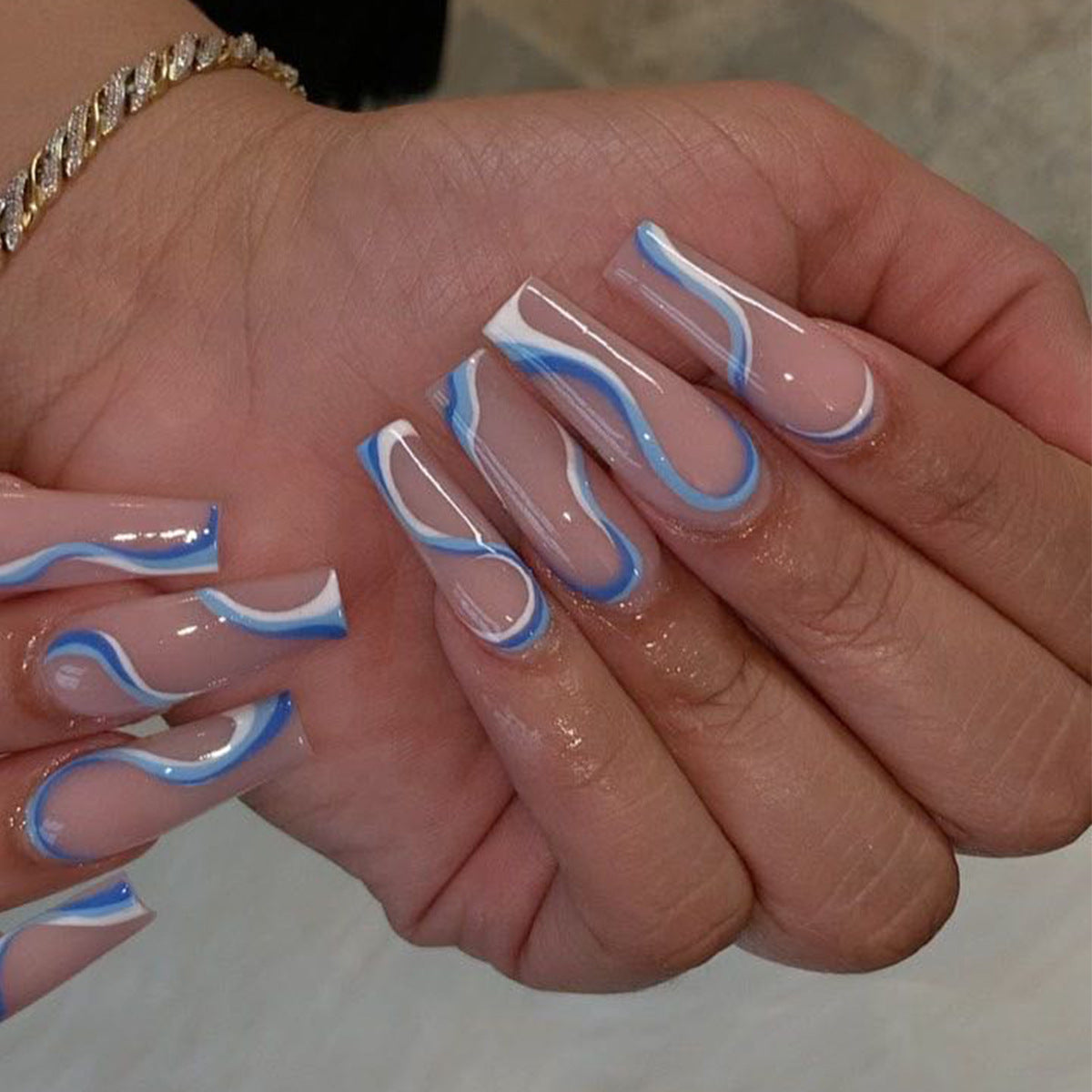 Porter des ongles Ongles souples finis Faux ongles